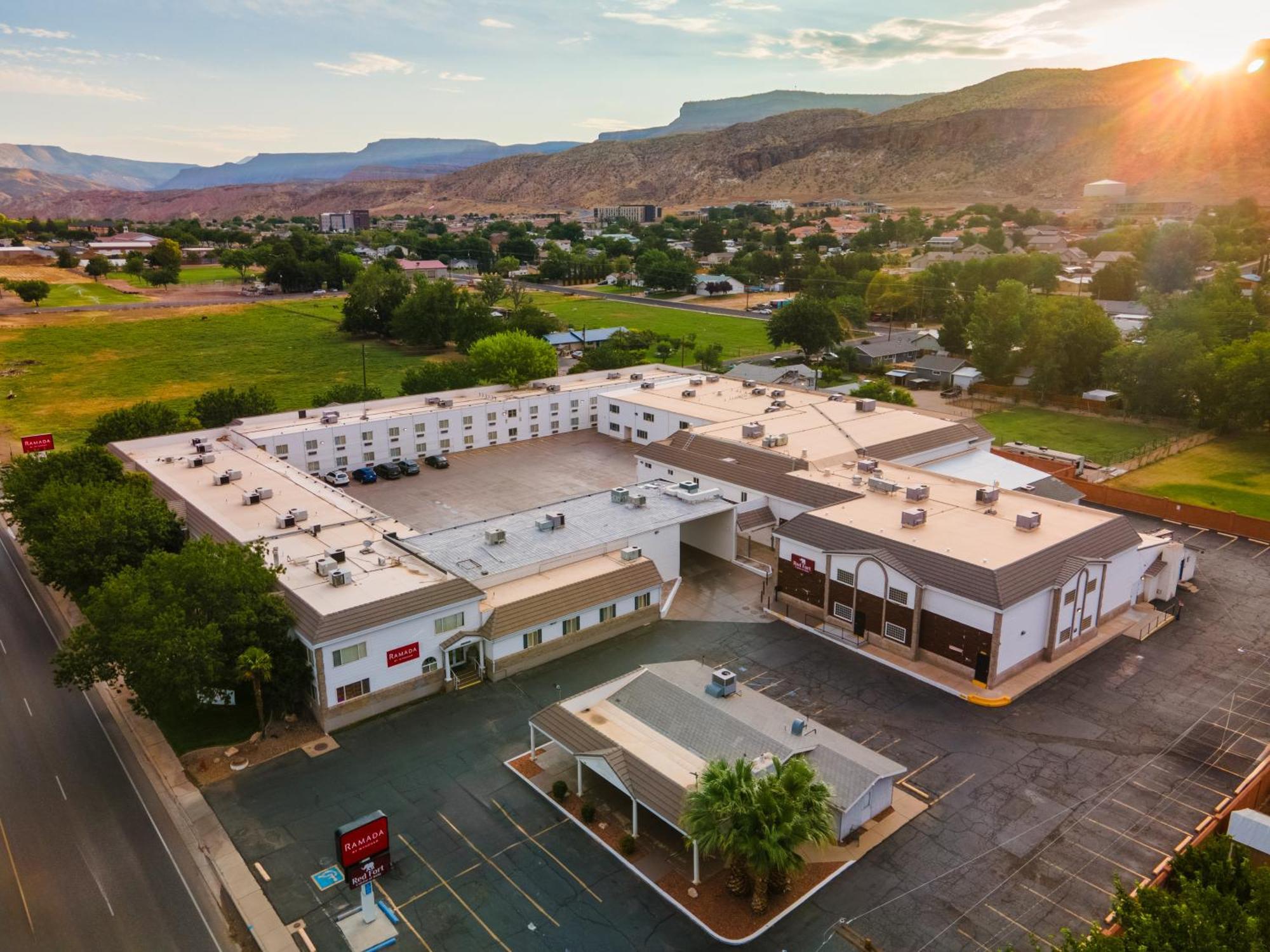 Ramada By Wyndham La Verkin Zion National Park Luaran gambar